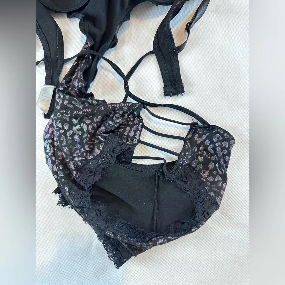 Vanilla Intimates‎ Shimmer Leopard Cutout Teddy Bodysuit – Size L